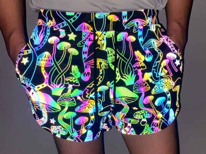 a glowing shorts that suitable for Coachella